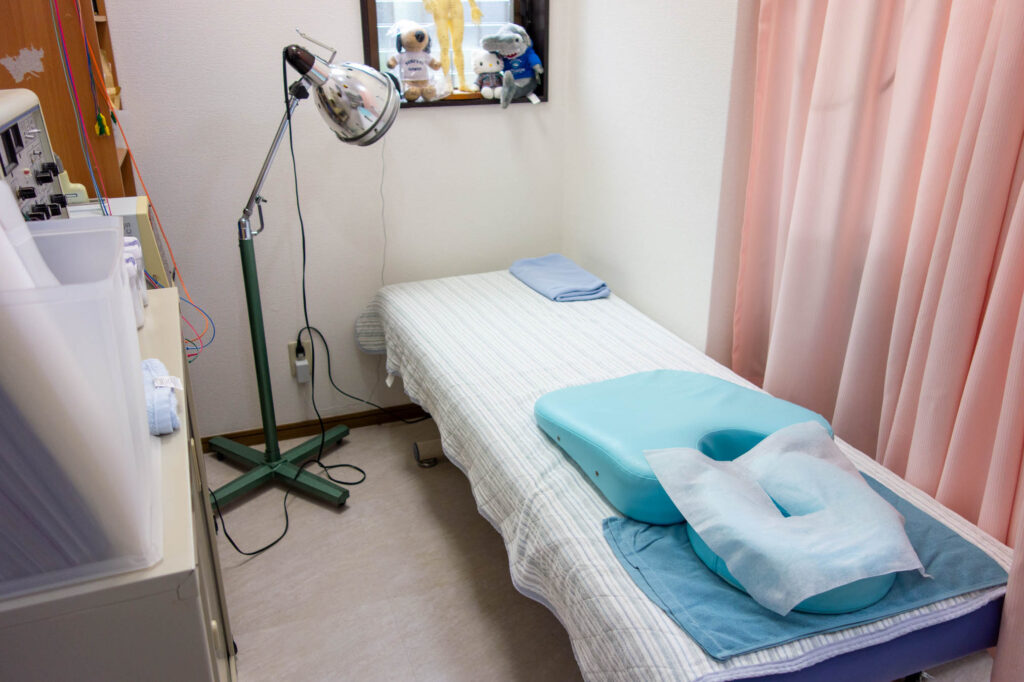 上福岡鍼灸整骨院施術室